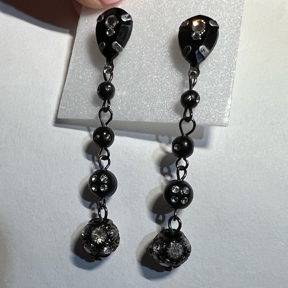 Black Soirée Dangle Drop Fashion Earrings - Picture 4 of 12